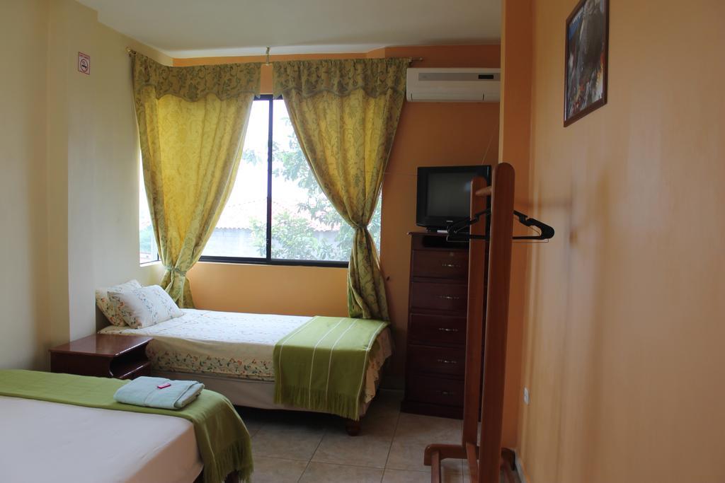 Hotel Dolphin House Puerto Baquerizo Moreno Camera foto